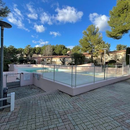 Studio Climatise Piscine Et Proche Plage Sanary-sur-Mer Buitenkant foto