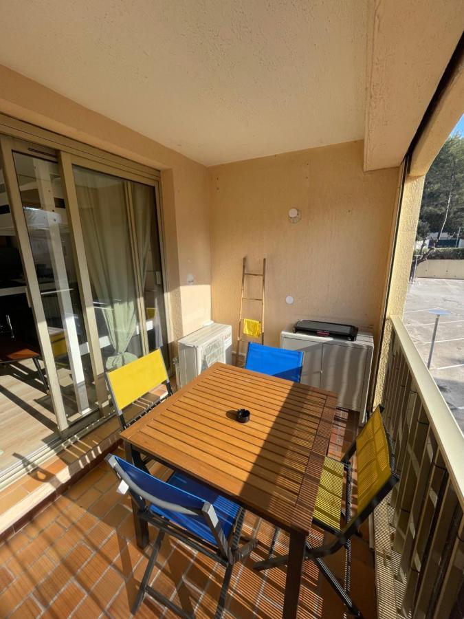 Studio Climatise Piscine Et Proche Plage Sanary-sur-Mer Buitenkant foto